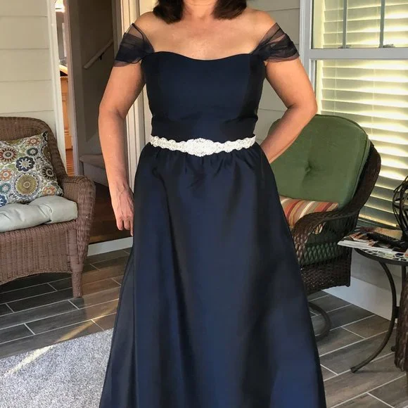 green emerald velvet dress Alfred Sung "D830"  Elizabeth Johns